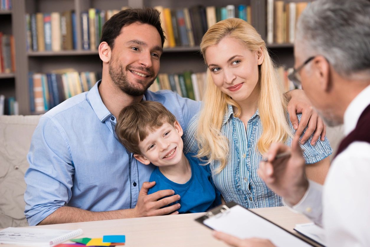 Family meeting with an advisor